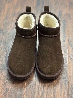 Clarks Women's Dark Brown Suede Shearling Booties